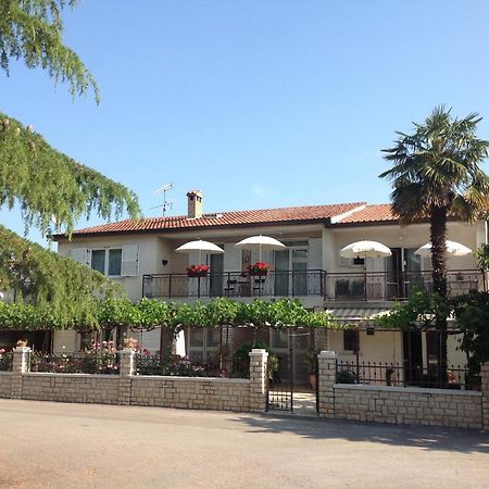 Vila Alma Poreč Buitenkant foto